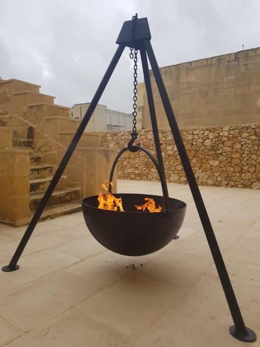 Farmhouse Villa With Large Pool And Garden In Gozo Għarb Kültér fotó