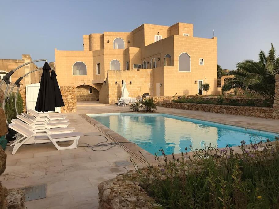 Farmhouse Villa With Large Pool And Garden In Gozo Għarb Kültér fotó