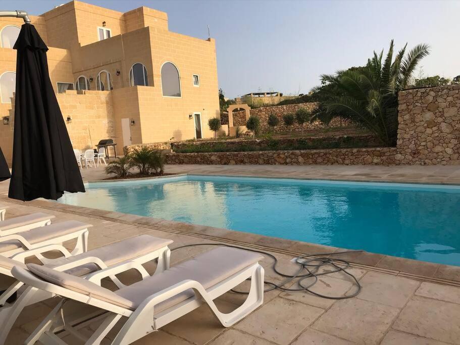 Farmhouse Villa With Large Pool And Garden In Gozo Għarb Kültér fotó