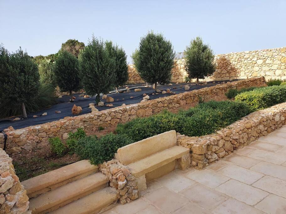 Farmhouse Villa With Large Pool And Garden In Gozo Għarb Kültér fotó