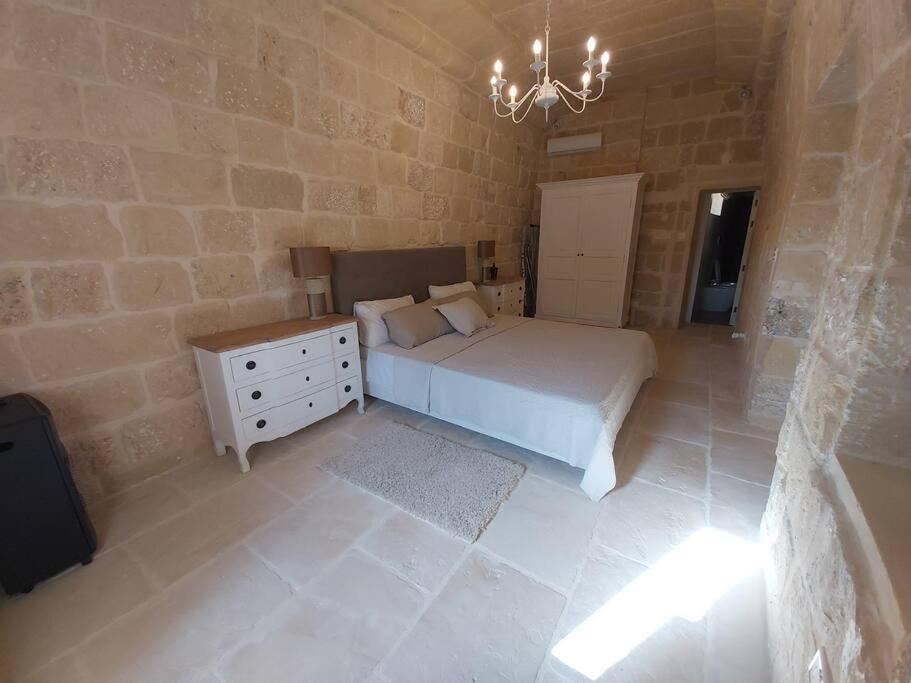 Farmhouse Villa With Large Pool And Garden In Gozo Għarb Kültér fotó