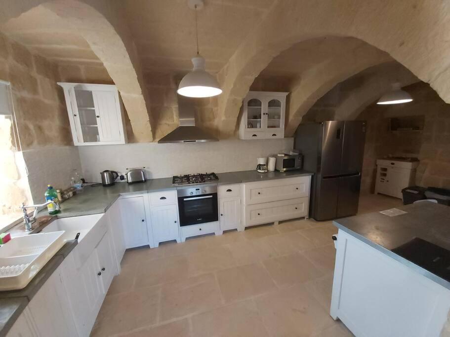 Farmhouse Villa With Large Pool And Garden In Gozo Għarb Kültér fotó